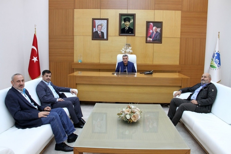 Hendek 86 Bin Ton Asfaltla Yenilendi