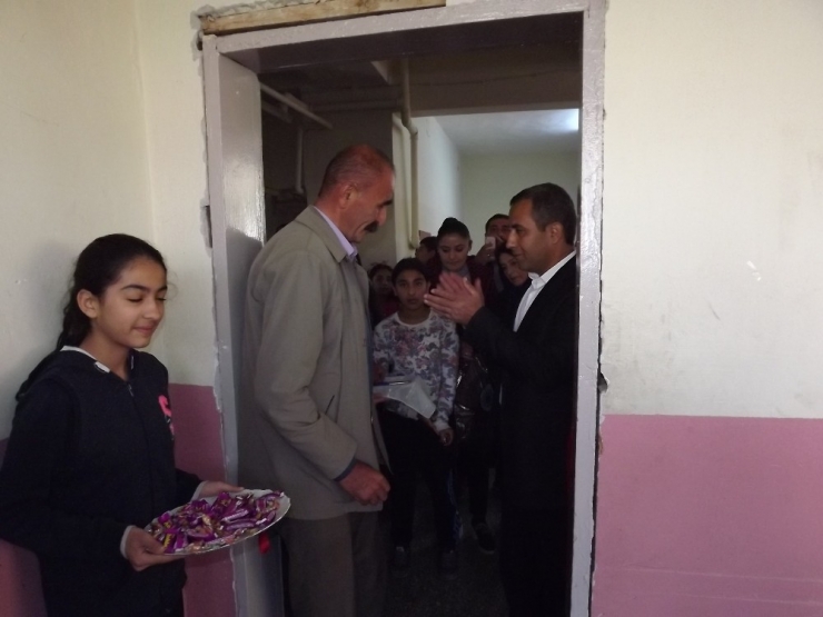 Kazada Ölen Seher Doğan’ın İsmi Okuduğu Okuldaki Kütüphaneye Verildi