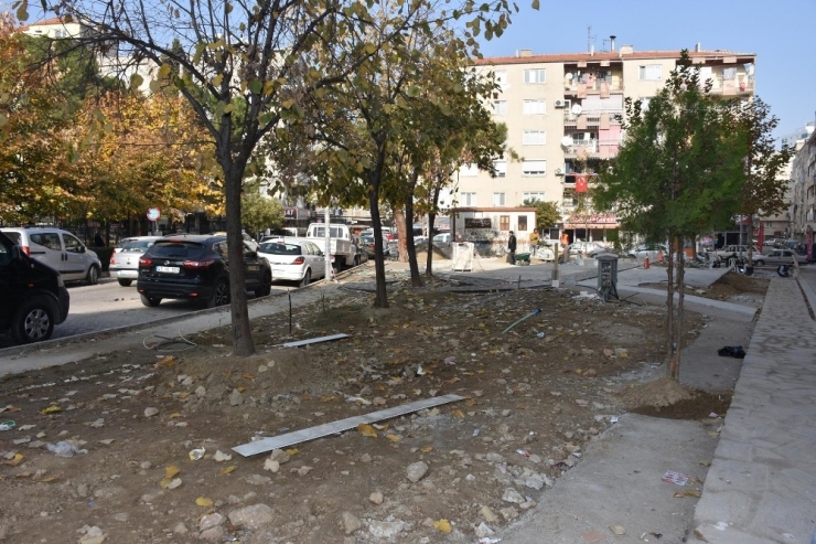 Yarhasanlar Mahallesinde Park Alanı Yenileniyor