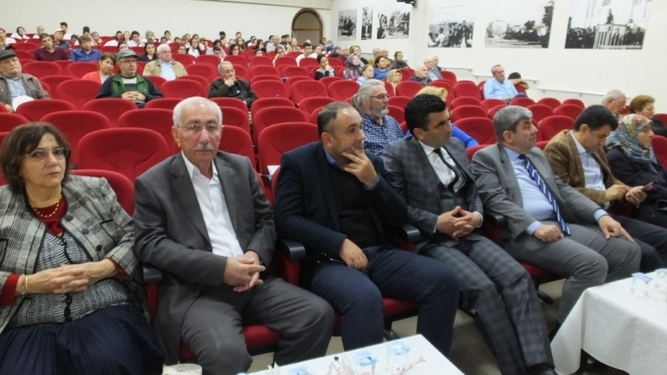 Burhaniye’de Diyabet Semineri Düzenlendi