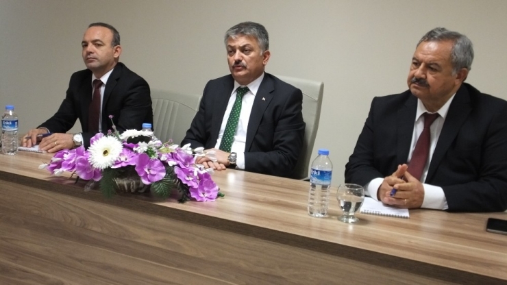 Vali Yazıcı, Muhtarlardan Yaşlı Yatalak Ve Engelli Vatandaşlara Sahip Çıkmalarını İstedi