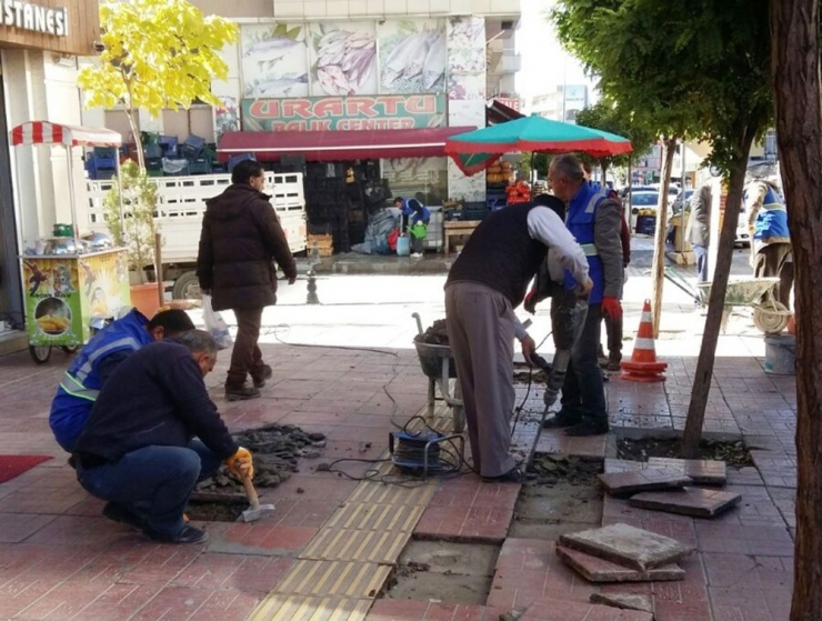 Van’da Kaldırımlar Kışa Hazır