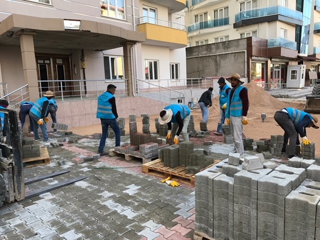 İpekyolu Belediyesi Yol Yenileme Çalışmalarına Devam Ediyor