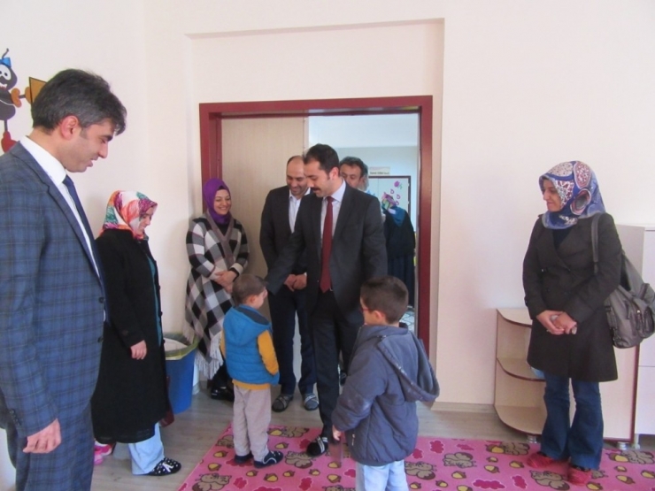 Acıgöl’de Anaokullarına Oyuncak Dağıtıldı