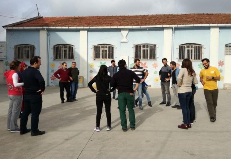 Bafra’da Bilişim Teknoloji Öğretmenlerine Drama Eğitimi