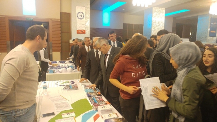 Düzce Üniversitesi Çorum’da Tanıtıldı
