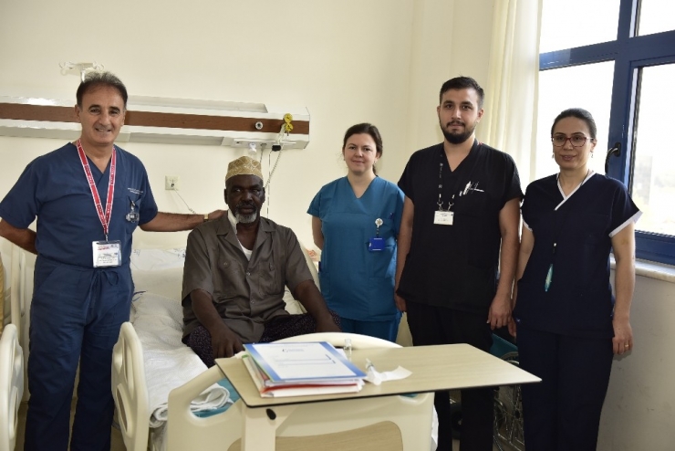 Somalili Hasta Manisa’da Şifa Buldu