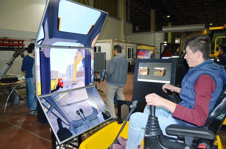 Uşaklı Öğrenciler “Gelecek İçin Ar-ge” Etkinliğine Katıldı