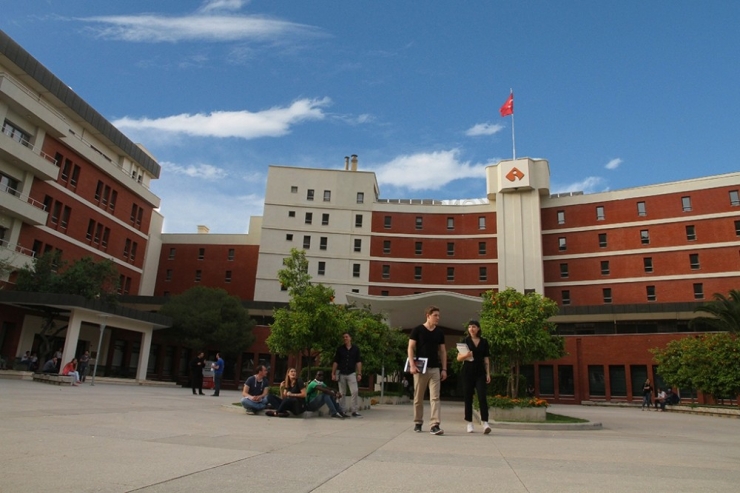 İzmir Ekonomi Üniversitesinden Sertifika Programları