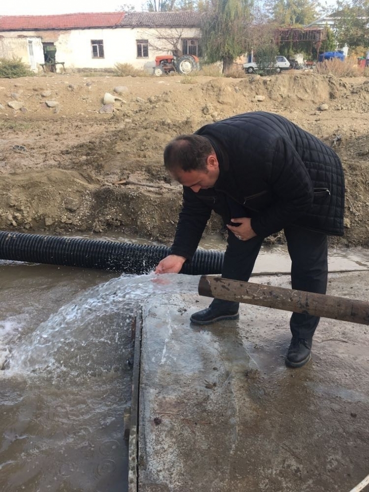 Adiloba Mahallesinde Verimli Suya Ulaşıldı