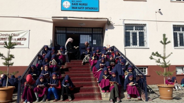 Said Nursi’de Kitap Okuma Etkinliği