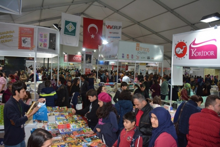 Osmaniye’de Kitap Fuarı Hazırlıkları
