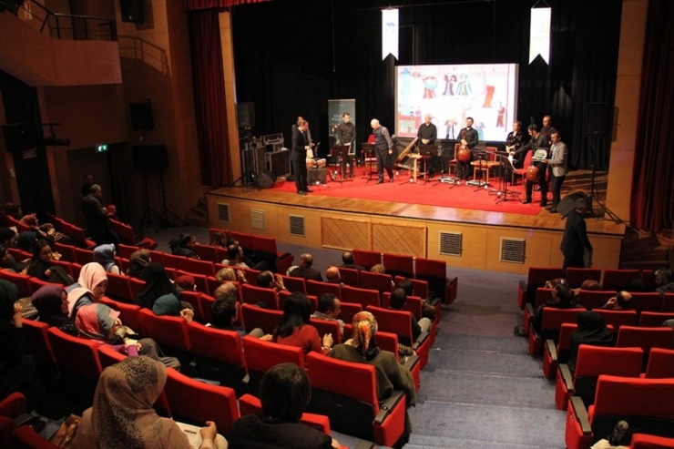 Bezmara Topluluğu Dinleyecilerin Beğenisini Kazandı