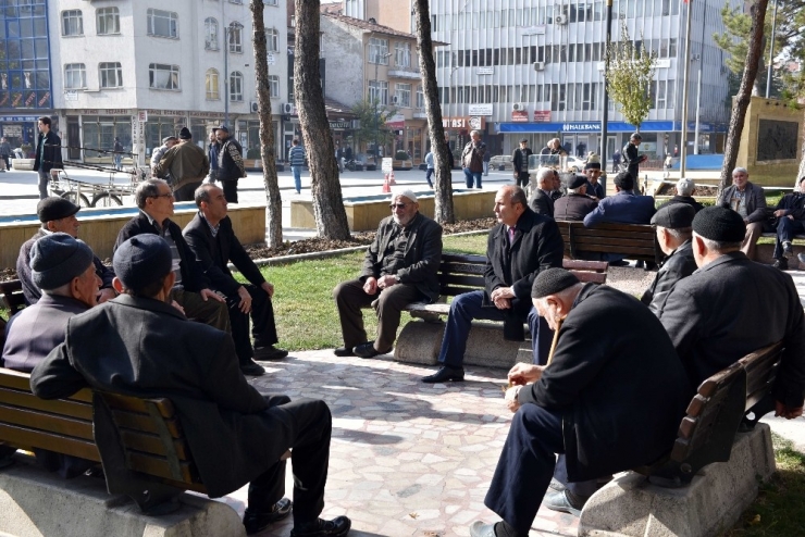 Başkan Arslan, Esnaf Ve Vatandaşları Ziyaret Etti