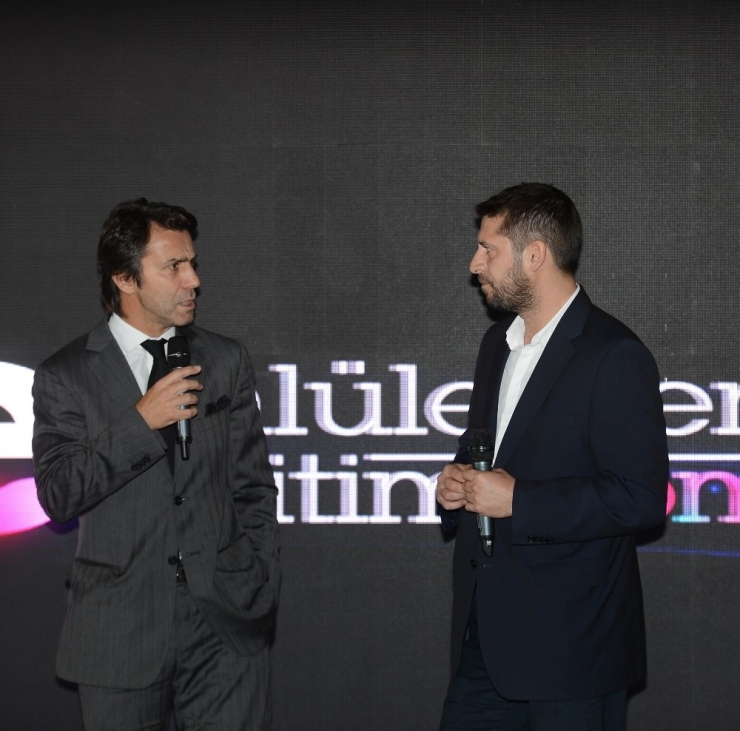 Ünlüler, İnternette Eğitim Veriyor