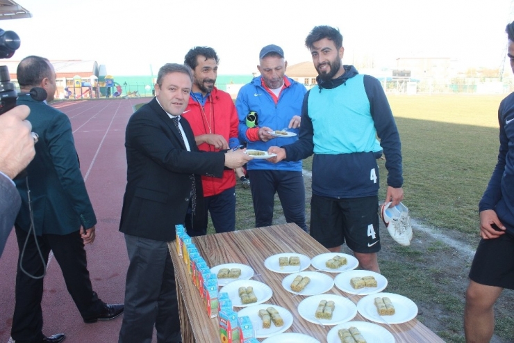 Ağrı 1970 Spor’a Ziyaretler Devam Ediyor