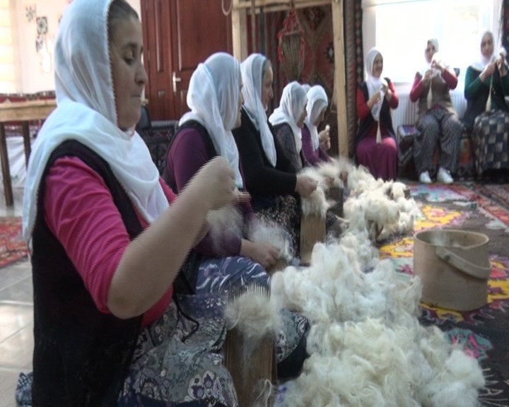 300 Yıllık Yün Tarama Ve İp Bükme Sanatı Artvin’de Yaşatılıyor