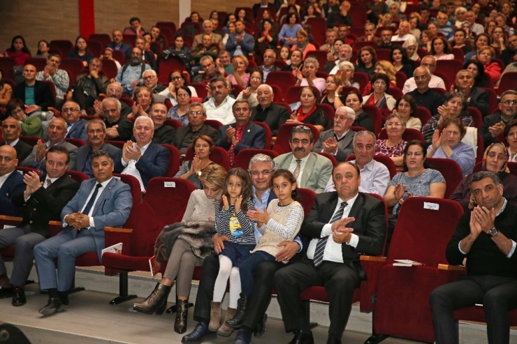 Âşık Mahzuni Şerif, Karşıyaka’da Anıldı