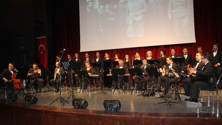 Elazığ’da Atatük’ün Sevdiği Eserler Seslendirildi