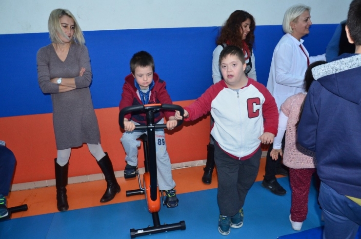 Yemeğin Ustaları Otistik Öğrencileri Sevindirdi