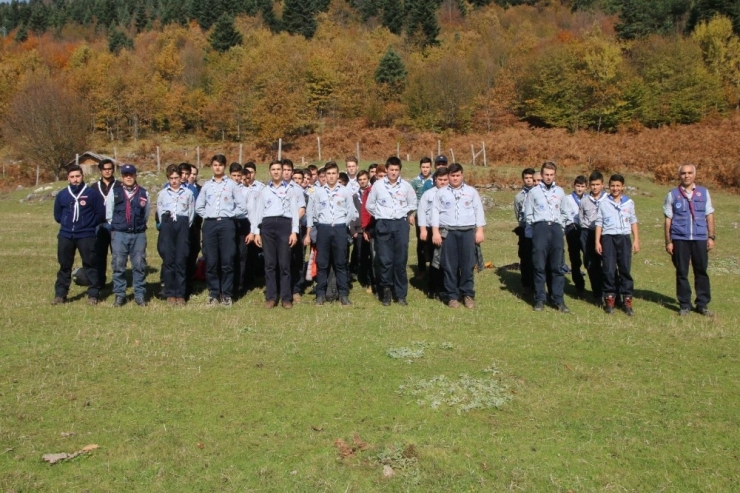 Kağıtsporlu İzciler Eğitim Kampında