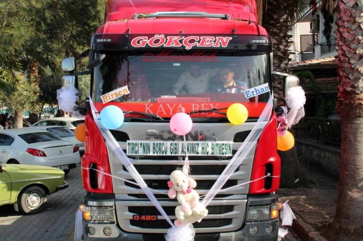 Fethiye’de Tır Gelin Arabası Oldu
