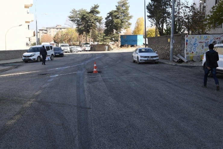 Şehit Akif Ağaoğlu Caddesi Asfaltlandı