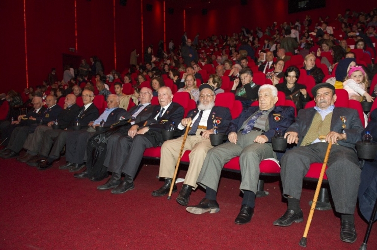 Oscar’ın Gözdesi "Ayla"yı Filmin Oyuncuları İle Birlikte İzlediler