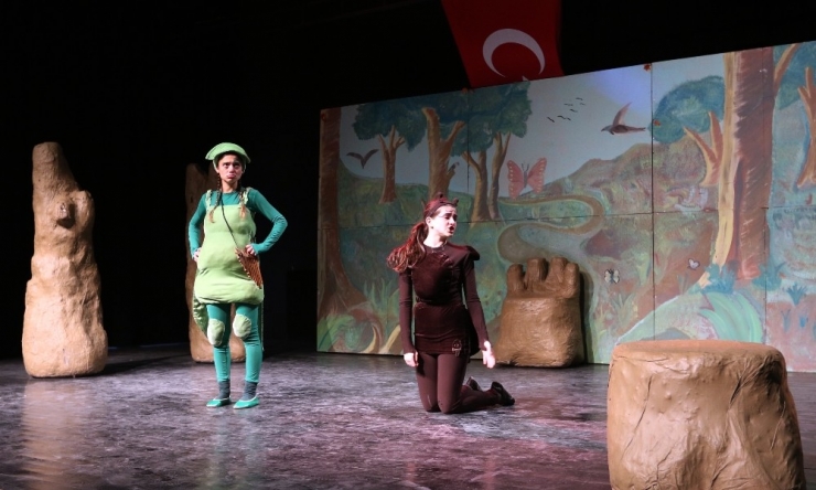 ‘La Fonten Orman Mahkemesinde’ Vanlı Çocuklarla Buluştu