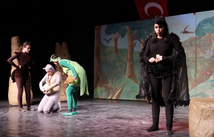 ‘La Fonten Orman Mahkemesinde’ Vanlı Çocuklarla Buluştu