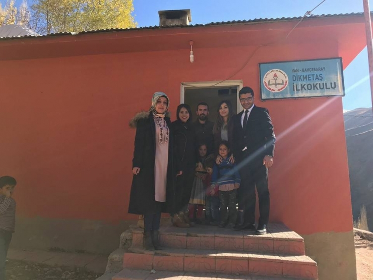 Fedakar Öğretmenler, 4 Kız Çocuğu Okula Kazandırdı
