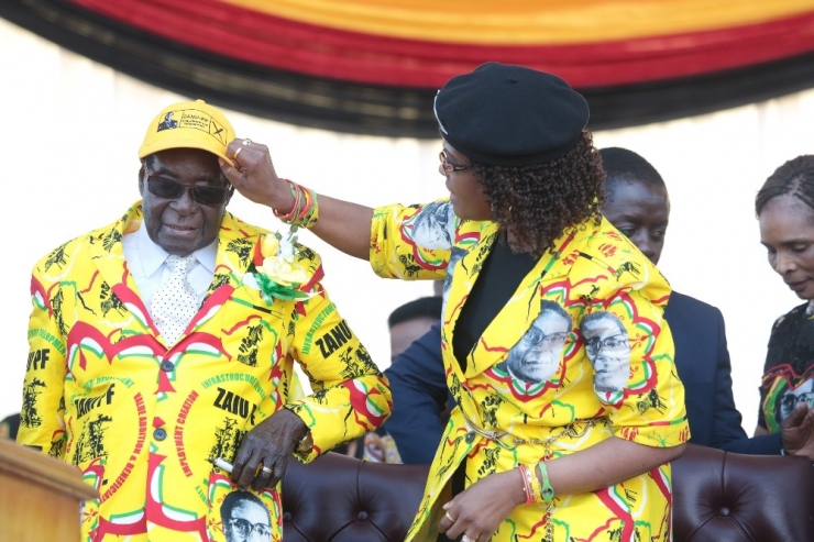 Zimbabve Devlet Başkanı Mugabe Parti Liderliğinden Alındı