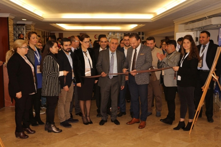 1. Lisansüstü Tarih Öğrencileri Sempozyumu Kuşadası’nda Başladı