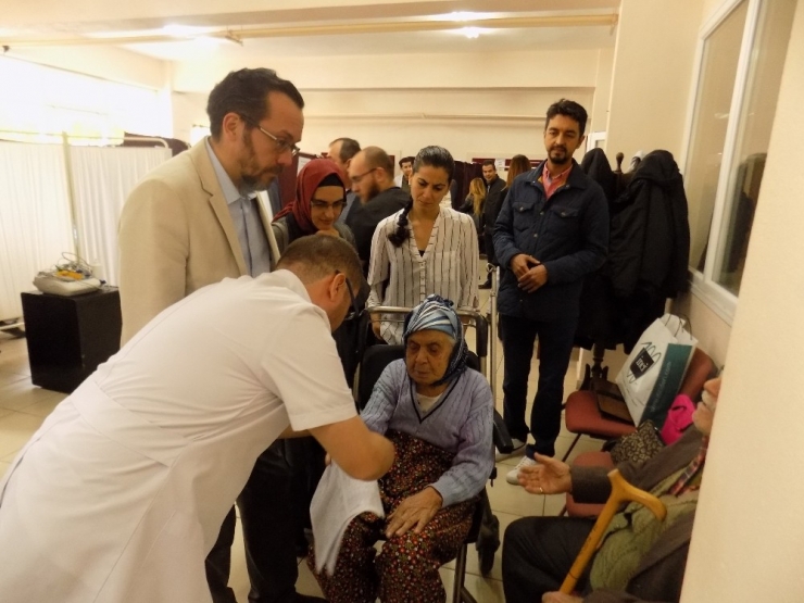 Aydın’da Profesörler Hastaların Ayağına Geldi