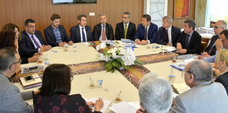 Çomü, Yök Kalite Kurulu Dış Değerlendirme Sürecini Tamamladı