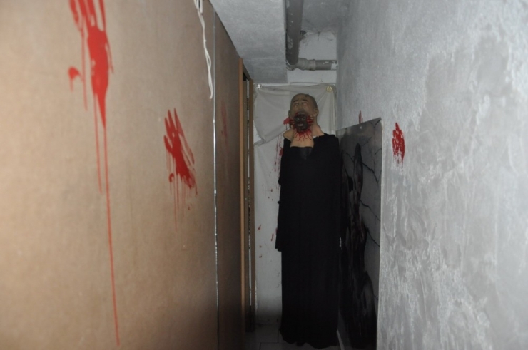 Uşaklı Gençlerin Yeni Trendi, Korku Evinden Kaçış