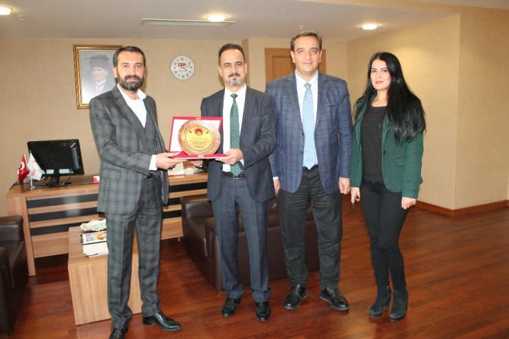 Op. Dr. Yıldız, “Bizi Gururlandıran Her Sporcunun Ve Kulübün Yanında Olduk”