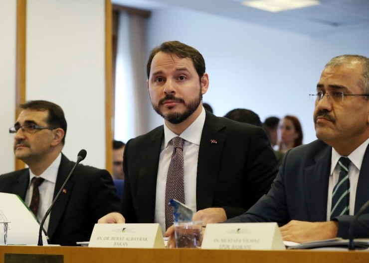 Bakan Albayrak: “Petrol Ve Doğalgaz Aramacılığında Aktif Bir Strateji İzleyeceğiz"