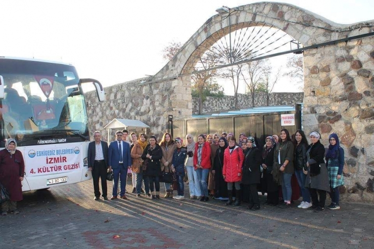 Eskigediz Belediyesi’nden İzmir’e Kültür Gezisi