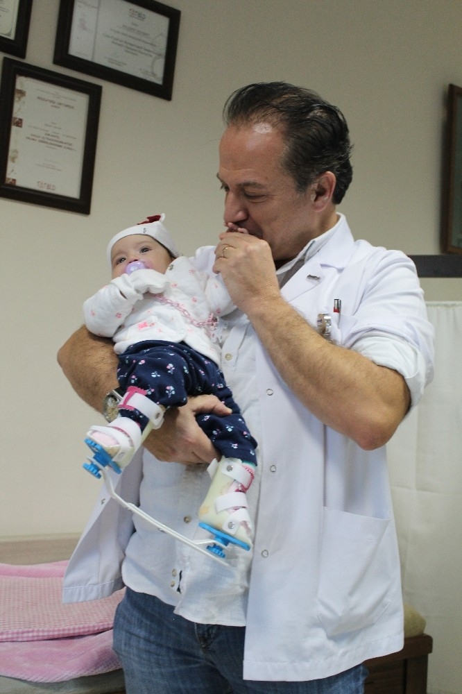 Bebeklerin Ortopedik Problemlerinde Erken Tanı Ve Tedavi Önemli