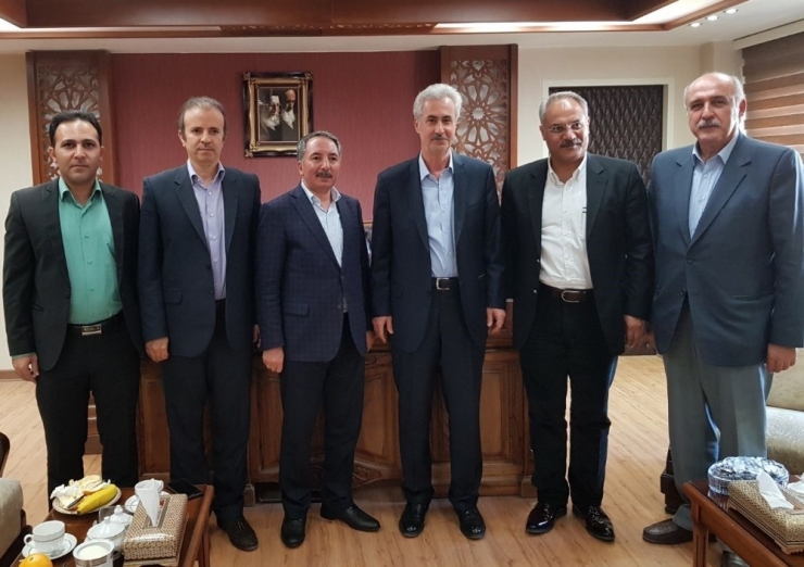 Rektör Karabulut Tebriz Üniversitesini Ziyaret Etti