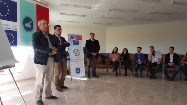 Rektör Battal’dan Öğrencilere Sertifika