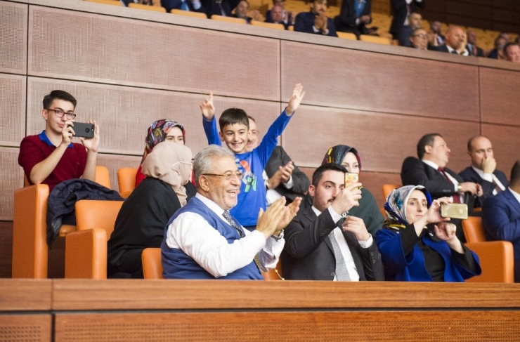 İsmail Kahraman Yeniden Tbmm Başkanı Seçildi