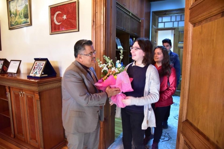 Başkan Yağcı, Çocuklarla Bir Araya Geldi