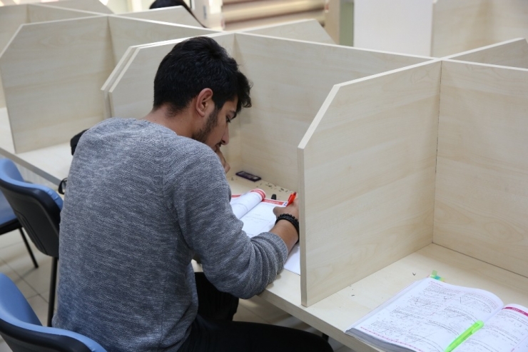 Darıca Belediyesi Kütüphanesi Halkın Hizmetinde