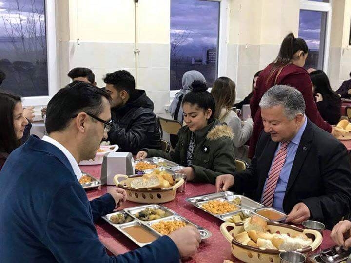 Develi Kaymakamı Duru, Öğrenci Yurdunu Ziyaret Etti