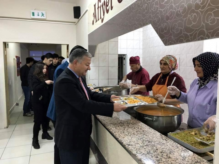 Develi Kaymakamı Duru, Öğrenci Yurdunu Ziyaret Etti