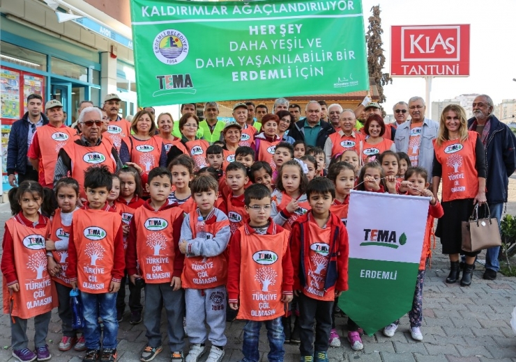 Erdemli Yeşilleniyor