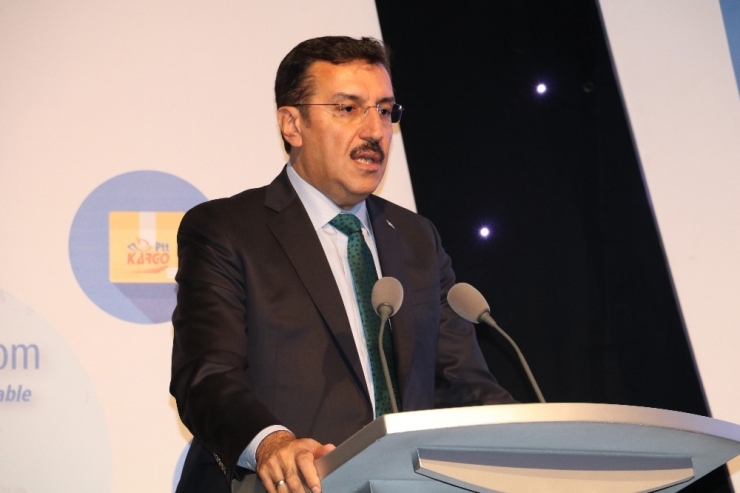 Bakan Tüfenkci: "Her 4 Kişiden Birisi İnternetten Alışveriş Yapıyor"