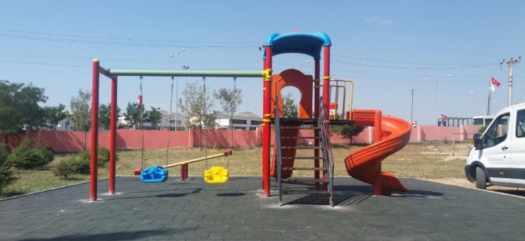 Dilovası Belediyesi’nden Ana Okullara Oyun Grubu